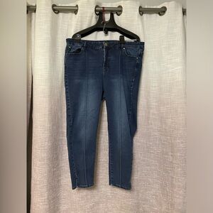 Professional jeans with piping detail